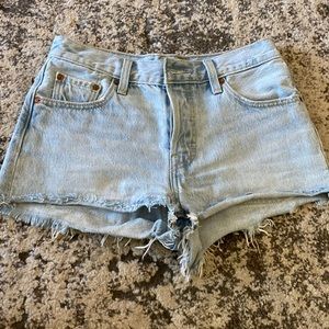 Levi’s light wash jean shorts